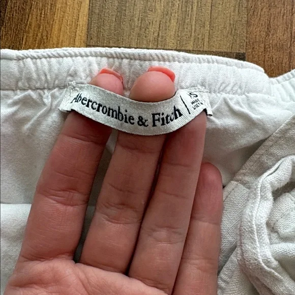 Abercrombie & Fitch Woman’s Size XS White Tie-Waist Wrap Skirt - Picture 2 of 12